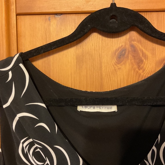 Laura dress - Picture 2 of 3